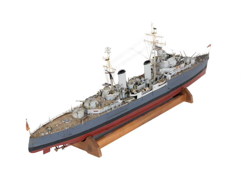 Scale: 1:128. Full hull model of HMS 'Argonaut' (1941), a cruiser ...